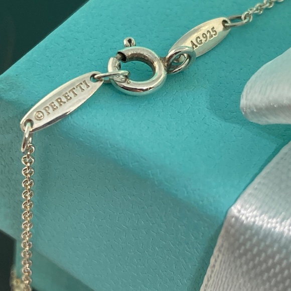 Tiffany & Co Elsa Peretti mini  Bean Necklace 925 sterling silver 16”box Nice - Picture 9 of 10